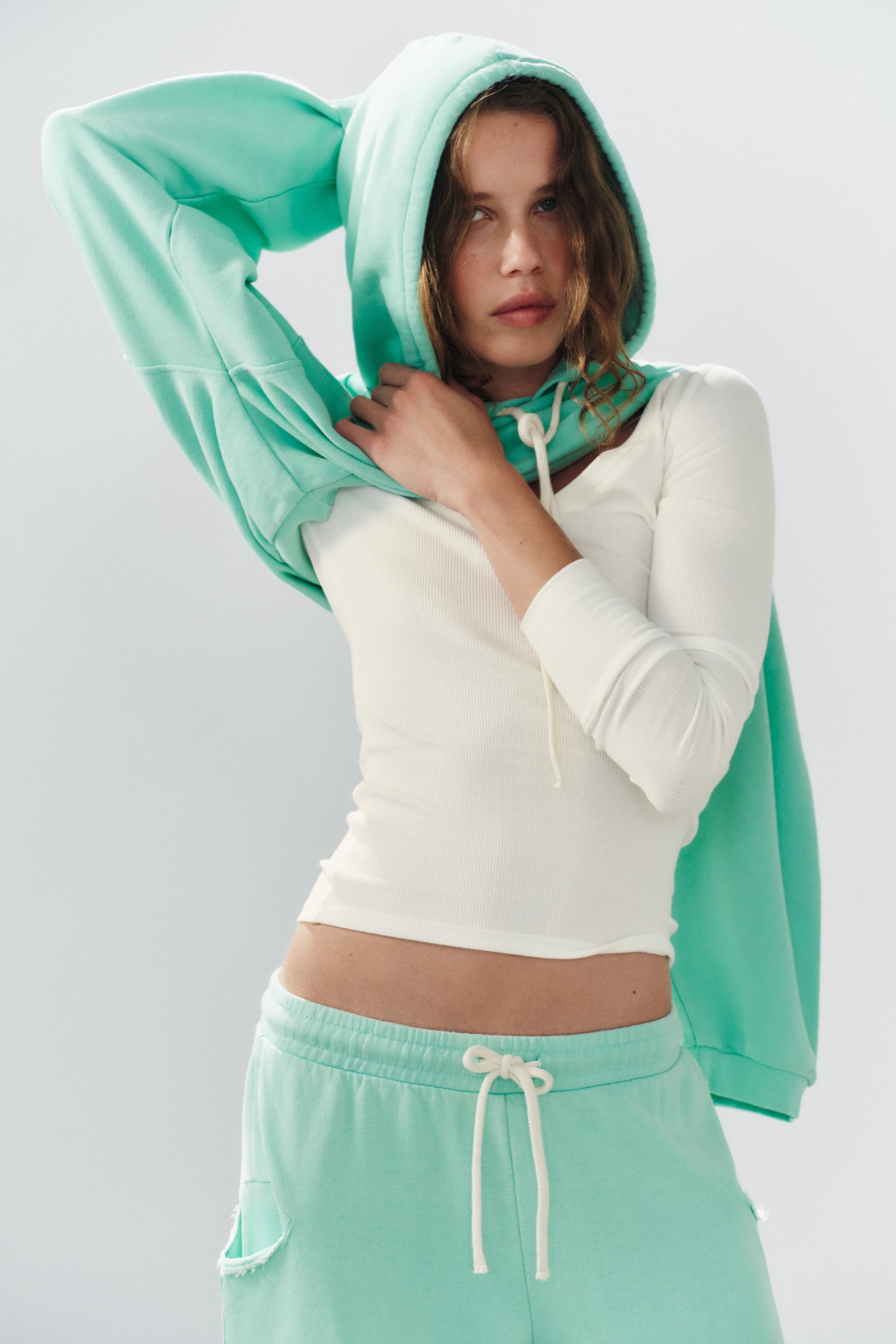 FLUORESCENT CROPPED HOODIE